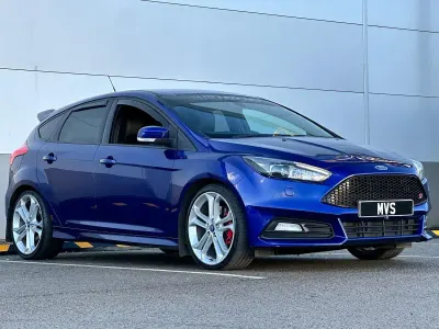 Used Ford Focus ST 185 HP (136 kW) 2016 Blue Hatchback