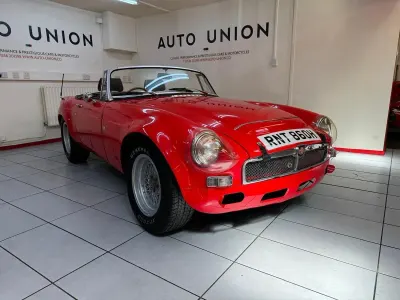 Used MG B 128 HP (94 kW) 1970 Red Cabriolet