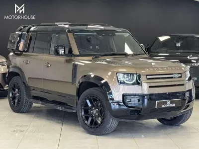 Used Land Rover Defender SE Dynamic 250 HP (183 kW) 2022 Brown SUV