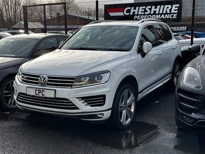 used VW Touareg (2017/17)R-Line Plus 3.0 V6 TDI SCR BMT 262PS Tiptronic auto 5d