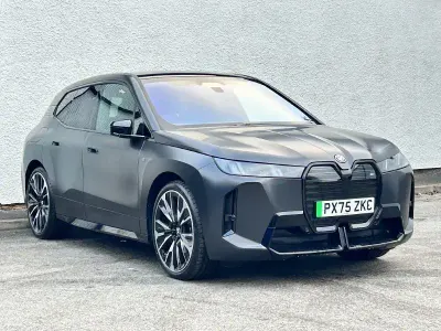 Usado BMW iX Comfort Edition 484 kW (659 CV) 2025 Gris SUV