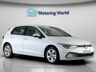 Second-hand VW Golf VIII S 150 CP (110 kW) 2022 Alb Hatchback