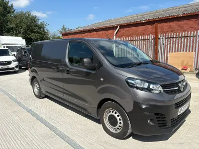 Used Vauxhall Vivaro 120 HP (88 kW) 2022 Grey MPV