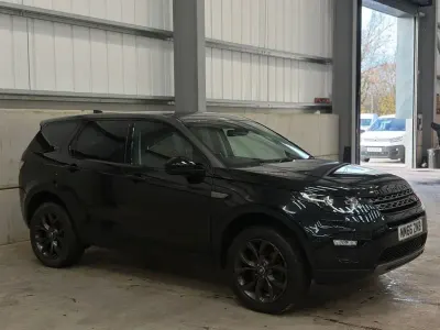 Used Land Rover Discovery Sport SE 180 HP (132 kW) 2016 Black SUV