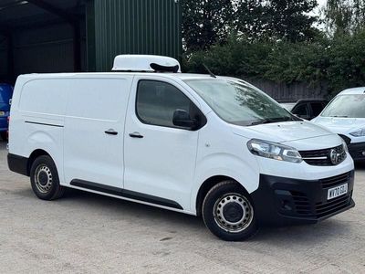 Second-hand Vauxhall Vivaro Edition 100 CP (73 kW) 2020 Alb Monovolum