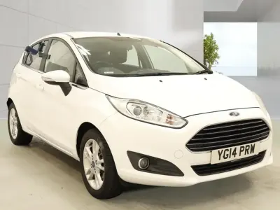Usado Ford Fiesta Zetec 2016 Branco Citadino