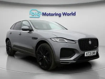 Usado Jaguar F-Pace R-Dynamic 204 HP (150 kW) 2021 Cinzento SUV