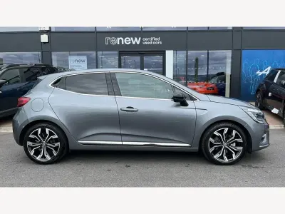 Używany Renault Clio V Techno 145 KM (106 kW) 2022 Szary Hatchback