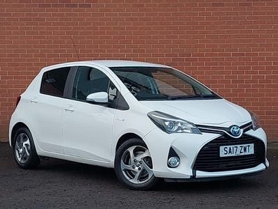 White Used 2017 Toyota Yaris Hybrid Hatchback | £12,998 (Fair price)