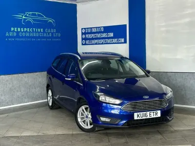 Used Ford Focus Zetec 125 HP (91 kW) 2016 Blue Estate