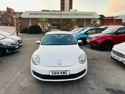 Używany VW Beetle 105 KM (77 kW) 2014 Biały Hatchback
