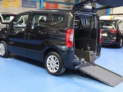 Używany Fiat Qubo Trekking 2020 Czarny Minivan