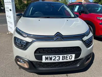 Używany Citroën C3 PureTech 82 KM (60 kW) 2023 Beżowy Hatchback