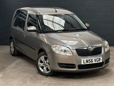 Usado Skoda Roomster 85 HP (62 kW) 2006 Bege Monovolume
