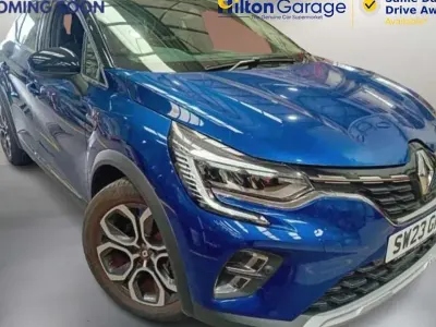 Begagnad Renault Captur Techno 142 HK (104 kW) 2023 Blå SUV