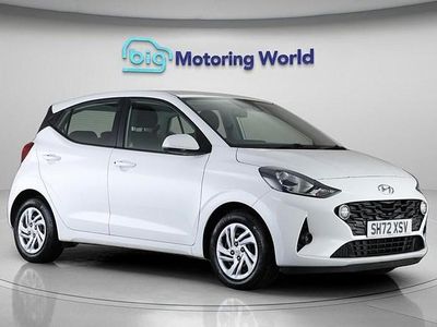 Used Hyundai i10 SE 67 HP (49 kW) 2023 White Hatchback