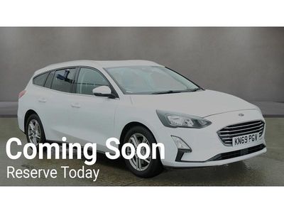 Used Ford Focus Zetec 2019 White Estate