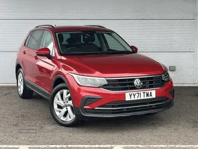 Used VW Tiguan Life 150 HP (110 kW) 2021 Red SUV