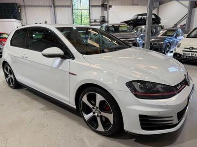 Begagnad VW Golf VII GTI 2016 Vit Halvkombi