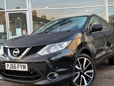 Black Used 2016 Nissan Qashqai Tekna SUV | £7,500 (Fair price)