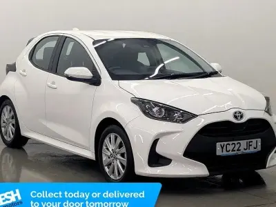 Used Toyota Yaris 116 HP (85 kW) 2022 White Hatchback