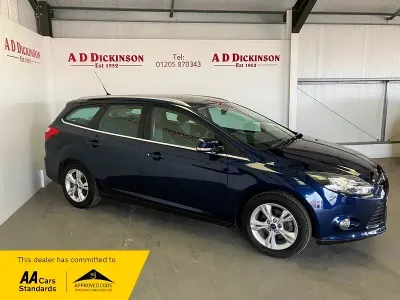 Begagnad Ford Focus Zetec 125 HK (91 kW) 2012 Blå Kombi