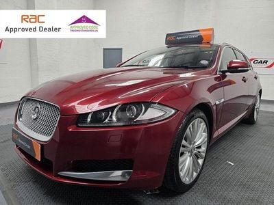 Used Jaguar XF Sportbrake Portfolio 200 HP (147 kW) 2013 Red Estate