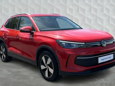 Used VW Tiguan Match 150 HP (110 kW) 2024 Red SUV