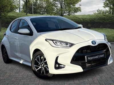 White Used 2023 Toyota Yaris Hybrid Design Hatchback | £17,261 (Good price)