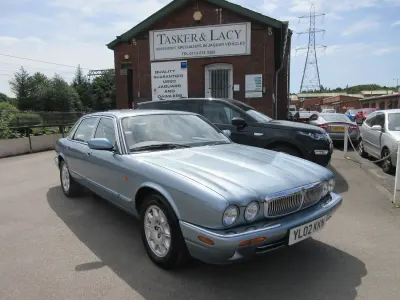Used Jaguar XJ8 SE 2002 Blue Sedan