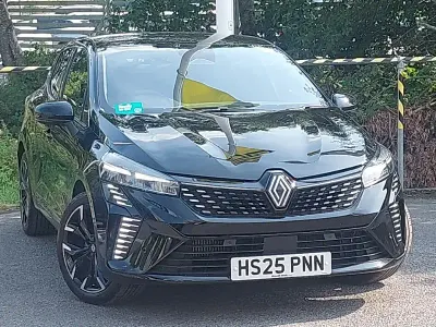 Used Renault Clio Techno 90 HP (66 kW) 2025 Black Hatchback