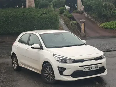 Used Kia Rio 83 HP (61 kW) 2023 White Hatchback