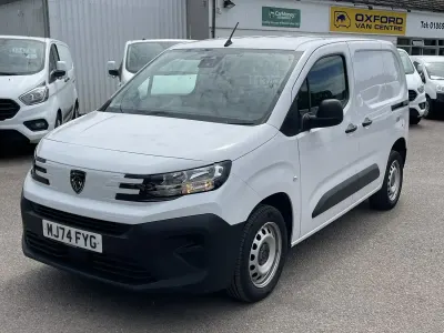 Used Peugeot Partner S 100 HP (73 kW) 2024 White MPV