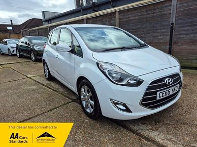 Used Hyundai ix20 SE 115 HP (84 kW) 2015 White Hatchback