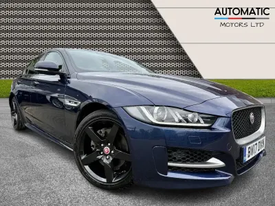 Usado Jaguar XE R-Sport 180 HP (132 kW) 2017 Azul Sedan