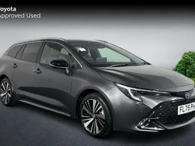 Used Toyota Corolla Design 140 HP (102 kW) 2025 Grey Estate
