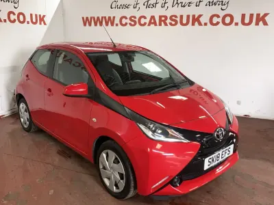 Gebraucht Toyota Aygo X-play 2018 Rot Kleinwagen