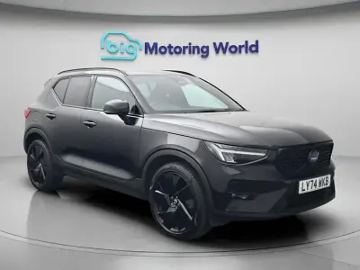 Used Volvo XC40 Plus 197 HP (144 kW) 2025 Black SUV
