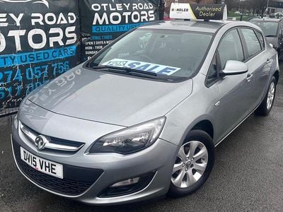 Silver Used 2015 Vauxhall Astra Design Edition Hatchback | £3,495 (Good price)