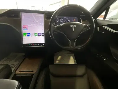 Used Tesla Model S Long Range AWD 397 kW (541 HP) 2020 White Hatchback