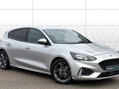 Used Ford Focus ST-Line 125 HP (91 kW) 2019 Silver Hatchback