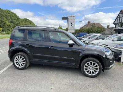 Used Skoda Yeti SE 110 HP (80 kW) 2015 Black SUV