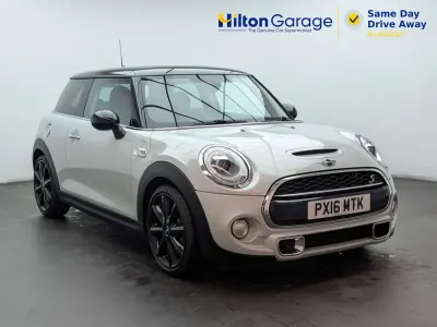 Używany Mini Cooper S Hatch 2016 Srebrny Hatchback