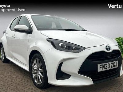 Used Toyota Yaris Hybrid 116 HP (85 kW) 2023 White Hatchback