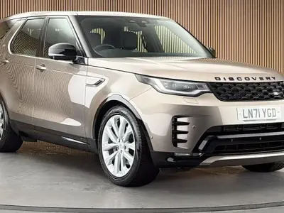 Used Land Rover Discovery 5 SE Dynamic 300 HP (220 kW) 2021 SUV