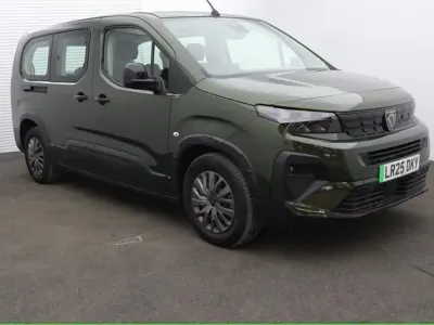 Used Peugeot e-Rifter Allure 100 kW (136 HP) 2025 MPV