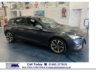 Usata Seat Leon FR Sport 130 CV (95 kW) 2021 Grigio Utilitaria