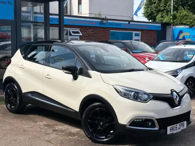 Used Renault Captur Dynamique 90 HP (66 kW) 2015 Cream/black SUV