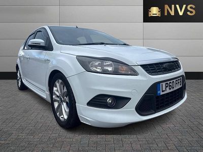 Used Ford Focus Zetec 2011 White Hatchback