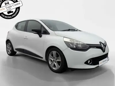 Used Renault Clio Expression+ 90 HP (66 kW) 2015 White Hatchback